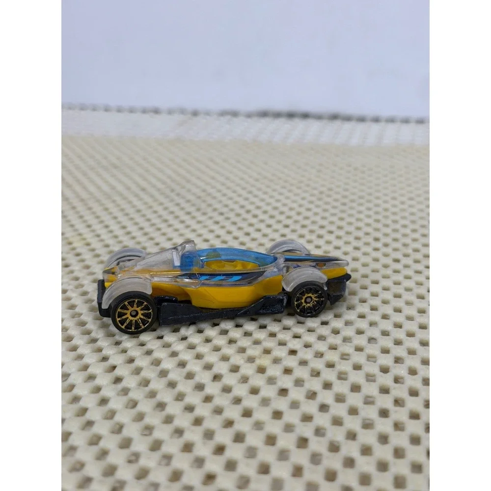 Hot Wheels Iridium X-Raycers Yellow Translucent‎ Die-Cast Race Car J02 Thailand